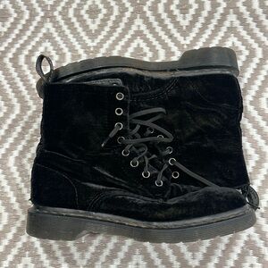 Dr Doc Martens Page Black Velvet Combat Boots Womens Size 7
